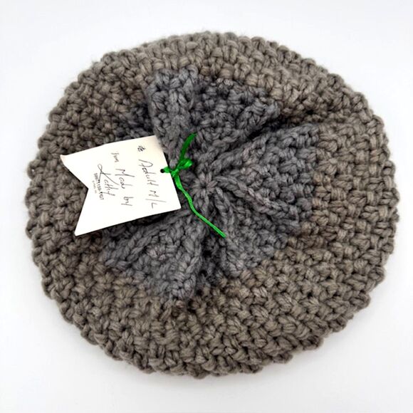 Women’s Gray Beanie Two-Tone Handmade Knit Winter Hat Soft Chunky Yarn One Size - Picture 5 of 9